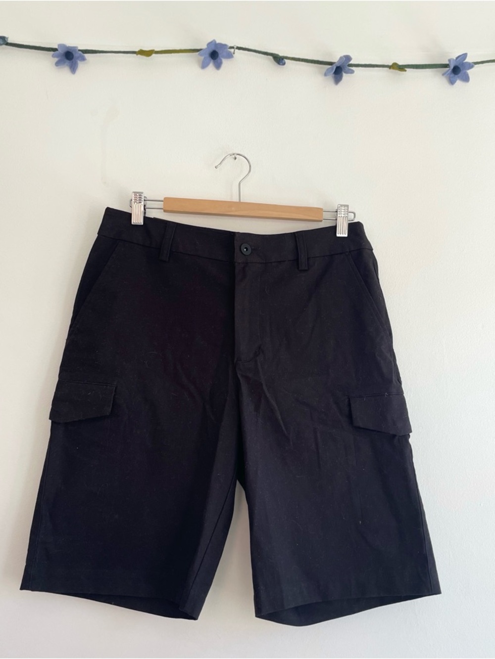 Men’s Black Cargo Shorts 32